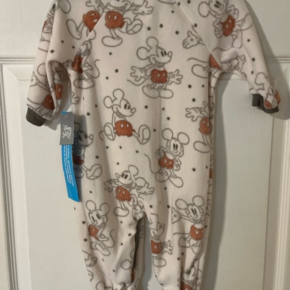 NWT  Disney baby Mickey Mouse sleeper - Picture 2 of 4